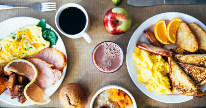 O que comer ao pequeno-almoço: dicas para um pequeno-almoço saudável e nutritivo