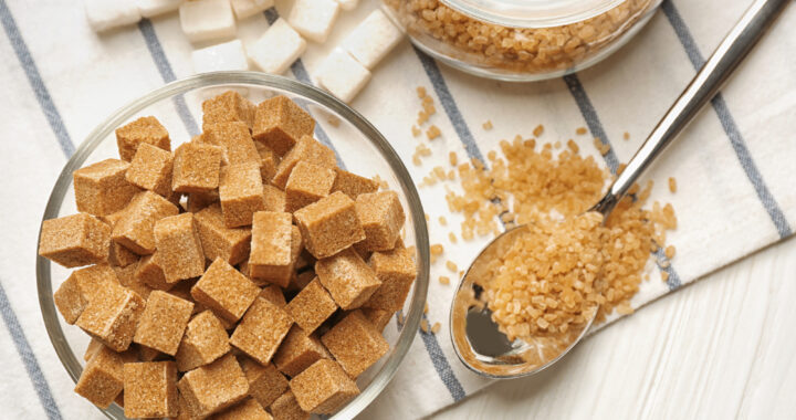Tudo sobre açúcar demerara: benefícios, usos e como integrá-lo às suas receitas