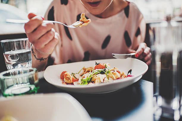 Como comer fora sem sabotar a dieta